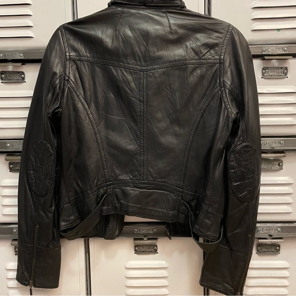 Black Leather Jacket with Pink Lining 🖤🩷 - Picture 2 of 10